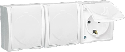 Розетка 3-м ОП Simon15 с защ. крышкой с заземл. IP54 бел. Simon 1594437-030
